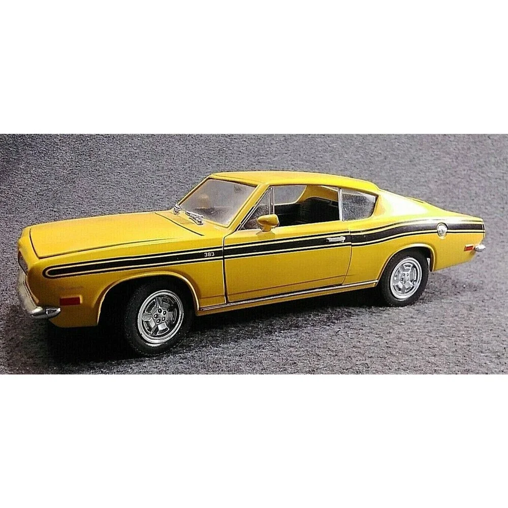 Road Signature 1969 Plymouth Cuda Barracuda 1:18 Scale Diecast Model Car Yellow - Picture 1 of 12